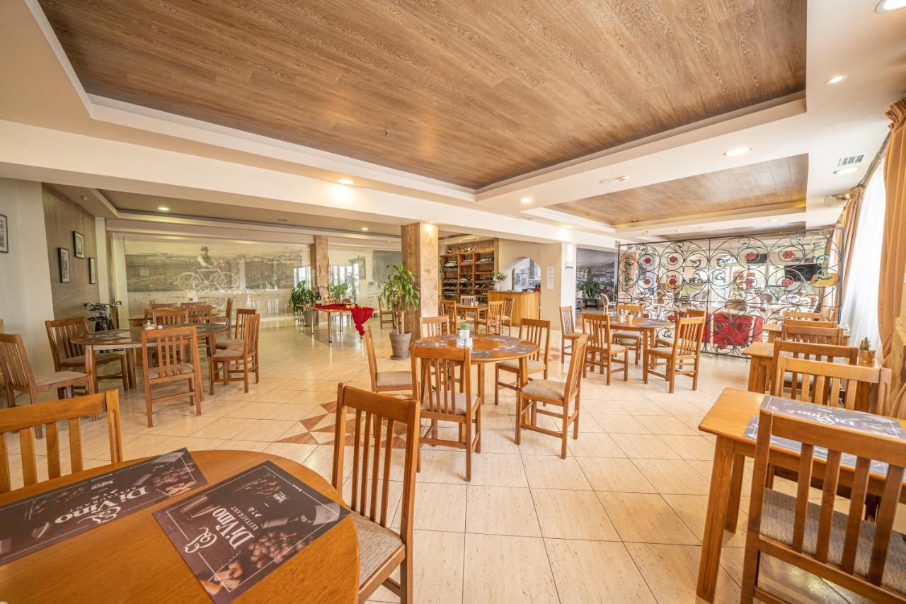 Tselikas Hotel Kozani Eksteriør billede