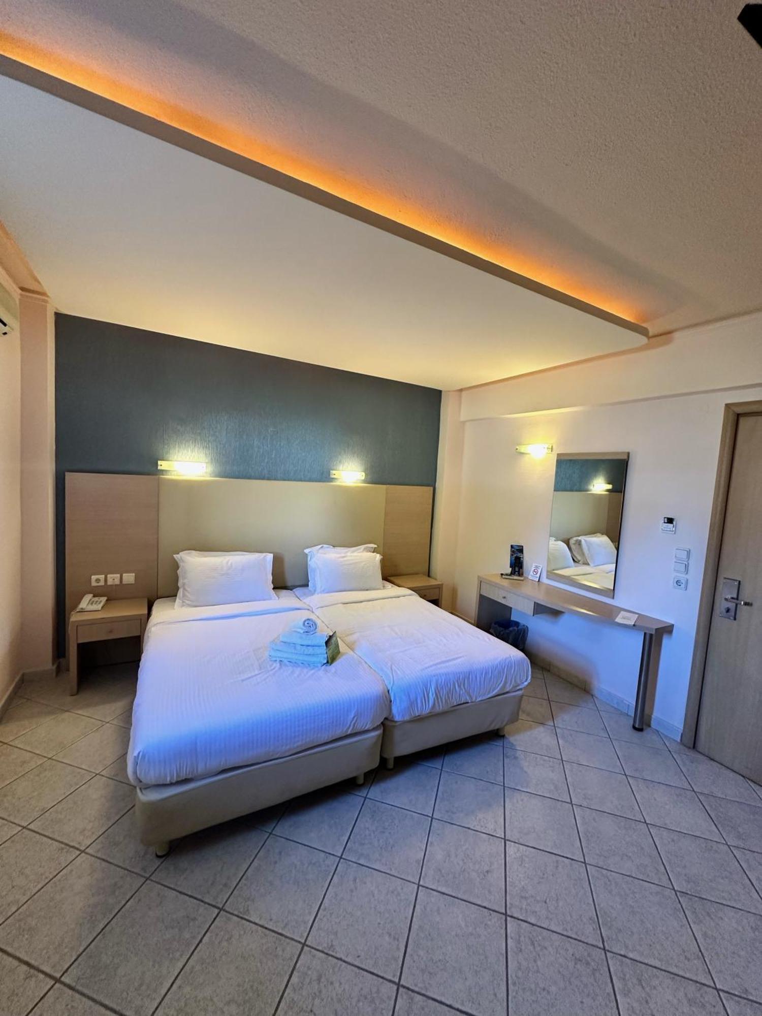 Tselikas Hotel Kozani Værelse billede