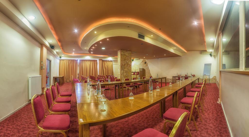 Tselikas Hotel Kozani Eksteriør billede